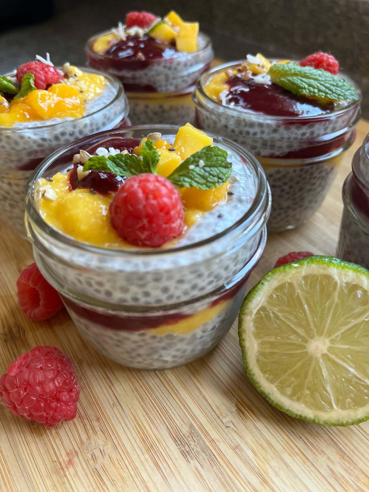 Mango Raz chia pudding